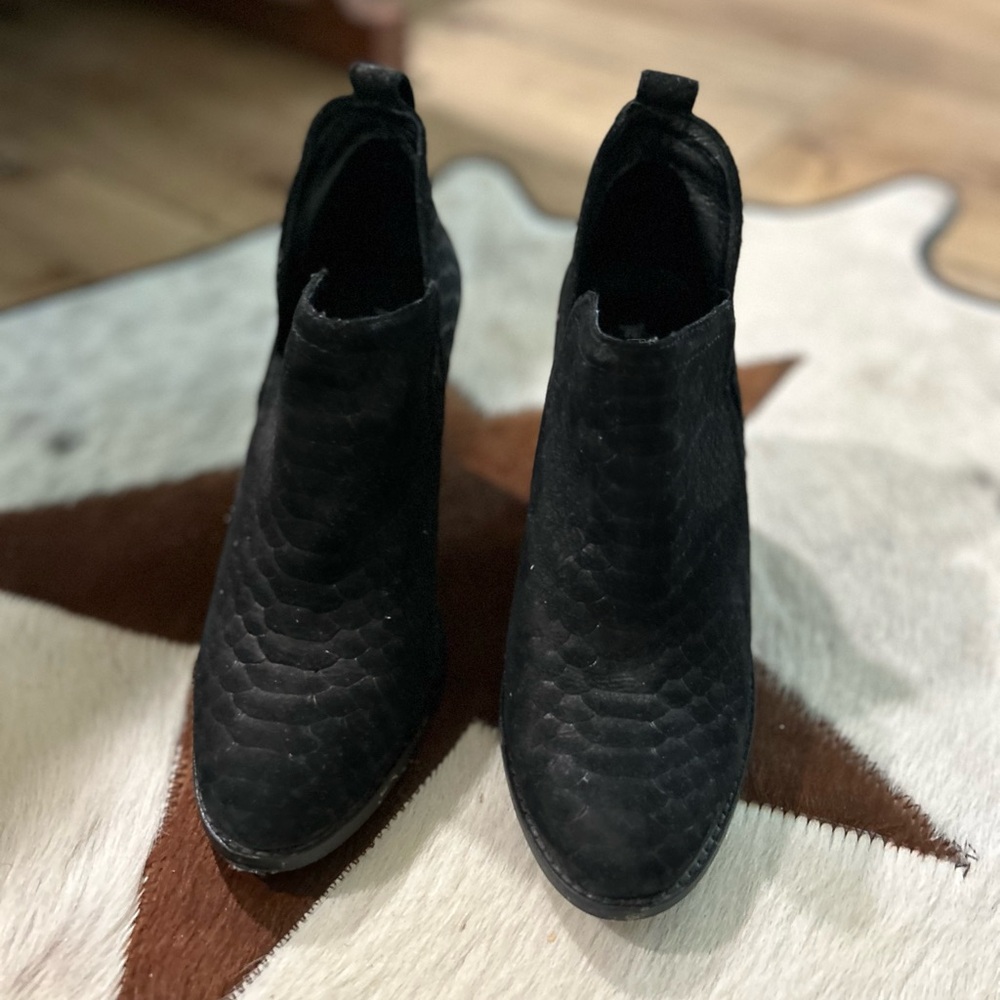 Jeffrey Campbell Black Textured Ankle Booties